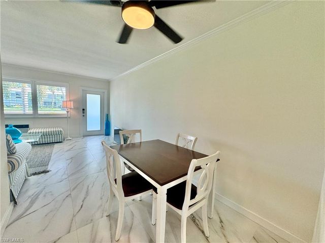 473 12th AVE S B7, Naples, FL 34102