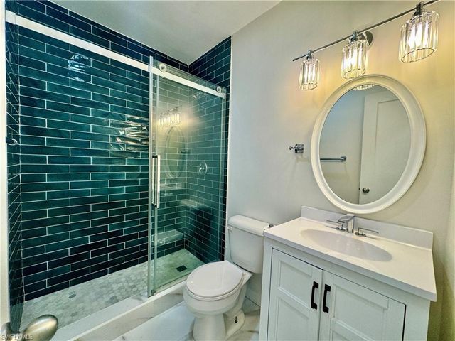 473 12th AVE S B7, Naples, FL 34102