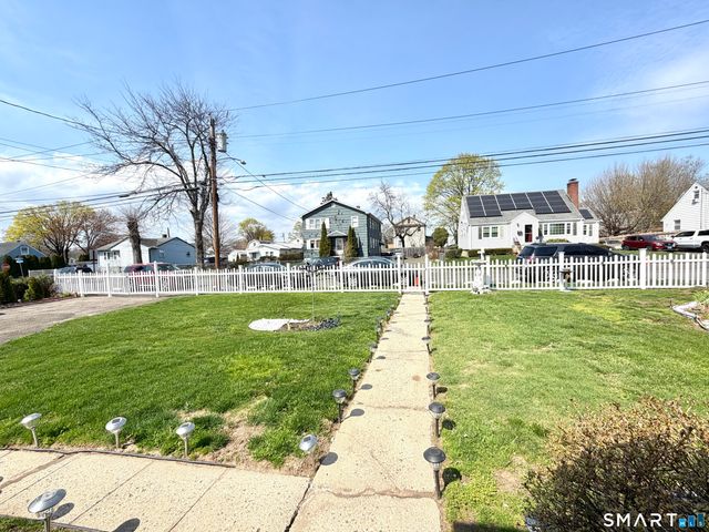 185 Grandview Avenue, Bridgeport, CT 06606