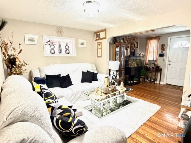 185 Grandview Avenue, Bridgeport, CT 06606