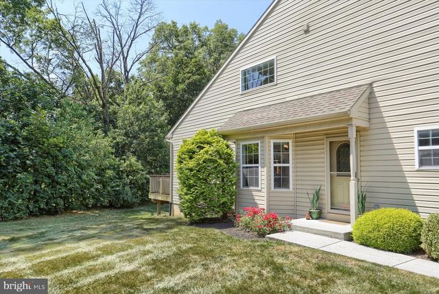6231 AUTUMN VIEW DR, Harrisburg, PA 17112