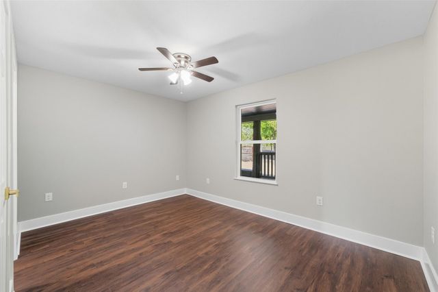 1431 Fm 85, Ennis, TX 75119