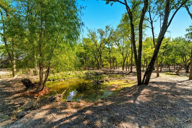 1431 Fm 85, Ennis, TX 75119