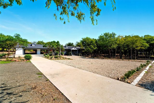 1431 Fm 85, Ennis, TX 75119