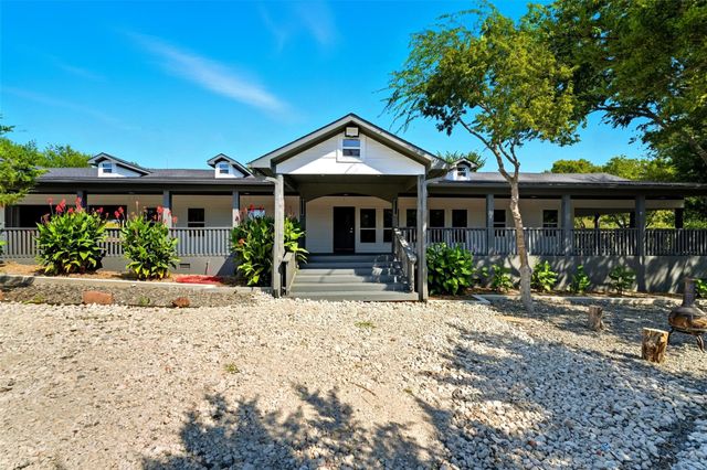 1431 Fm 85, Ennis, TX 75119