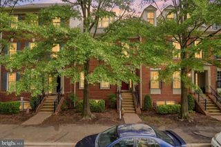 707 MASSEY LN #B, Alexandria, VA 22314