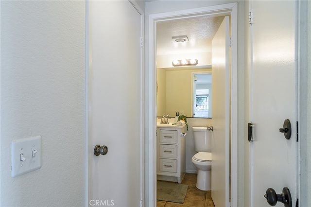 917 Van Ness Court, Costa Mesa, CA 92626