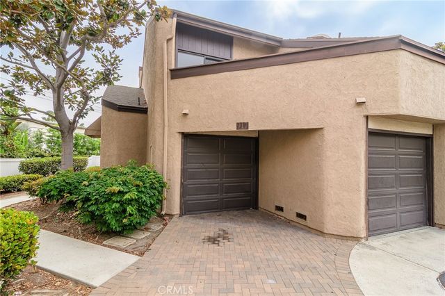 917 Van Ness Court, Costa Mesa, CA 92626