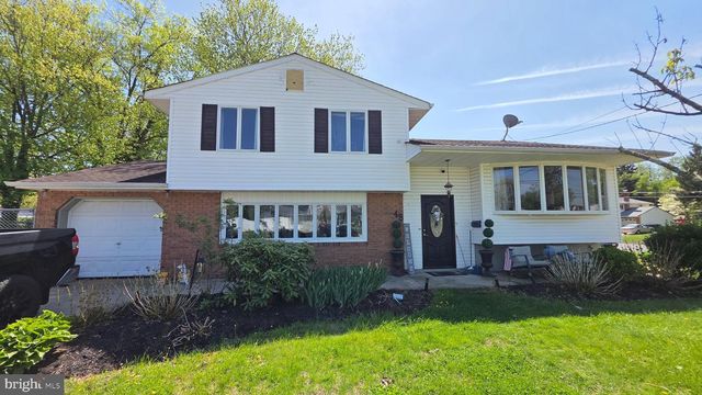 48 PRINCETON DR, Delran, NJ 08075
