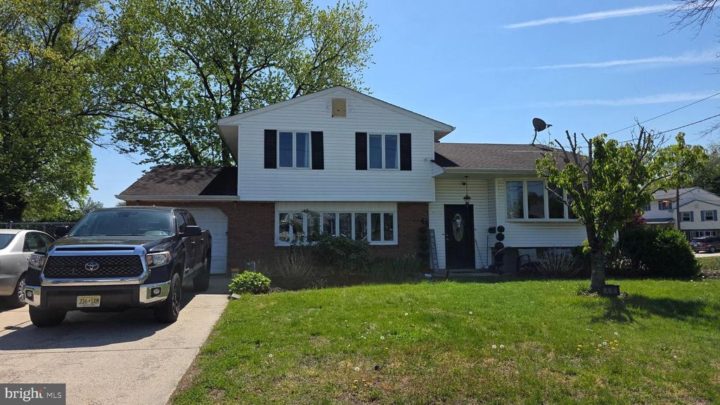 48 PRINCETON DR, Delran, NJ 08075
