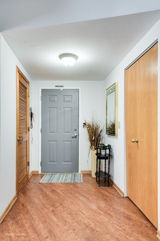 5331 W Mint Julip Drive 101, Alsip, IL 60803