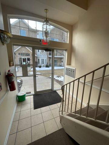 5331 W Mint Julip Drive 101, Alsip, IL 60803