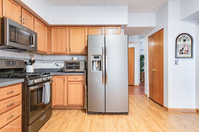 5331 W Mint Julip Drive 101, Alsip, IL 60803