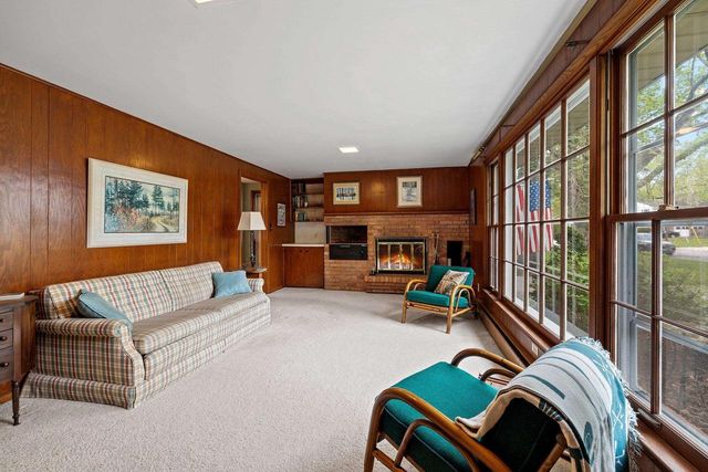 300 TOWER VIEW DRIVE, Green Bay, WI 54301