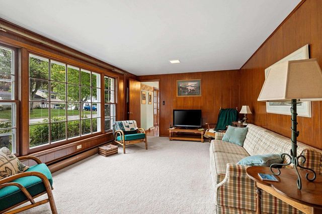 300 TOWER VIEW DRIVE, Green Bay, WI 54301