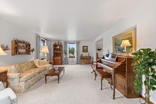 300 TOWER VIEW DRIVE, Green Bay, WI 54301