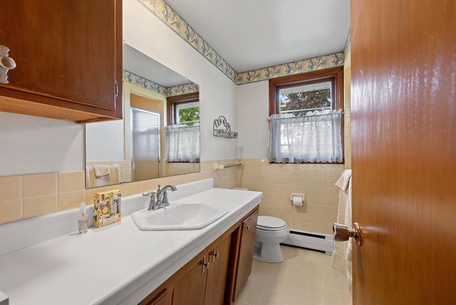 300 TOWER VIEW DRIVE, Green Bay, WI 54301