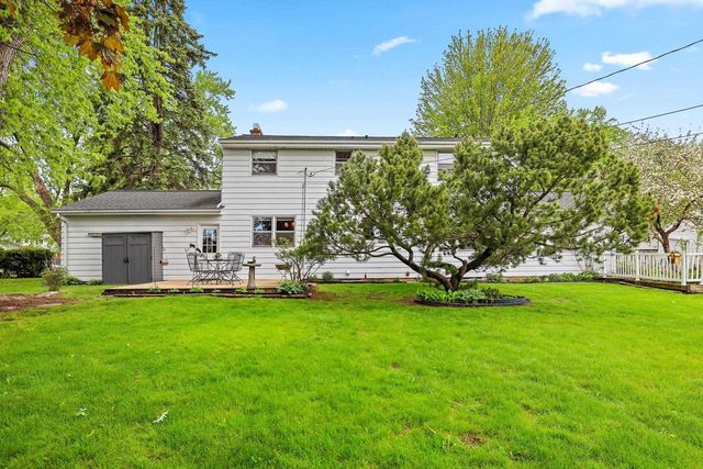 300 TOWER VIEW DRIVE, Green Bay, WI 54301