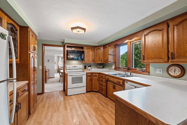 300 TOWER VIEW DRIVE, Green Bay, WI 54301