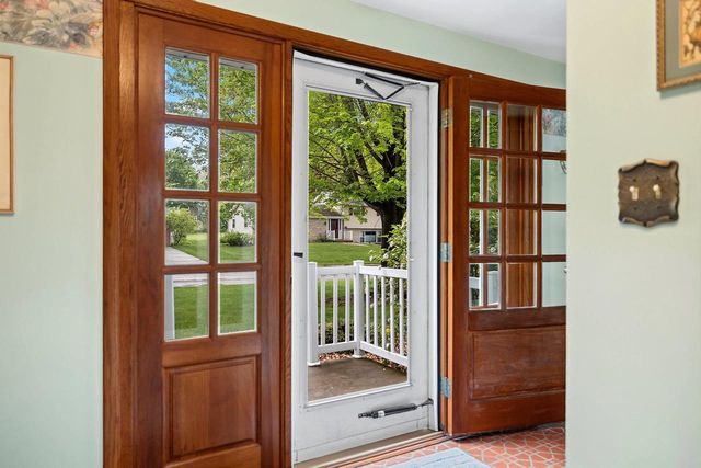300 TOWER VIEW DRIVE, Green Bay, WI 54301