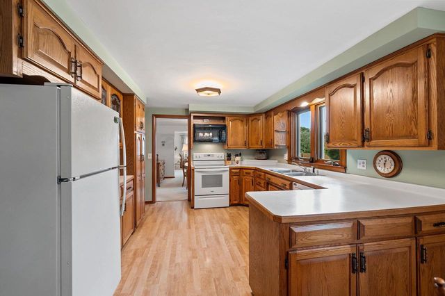 300 TOWER VIEW DRIVE, Green Bay, WI 54301