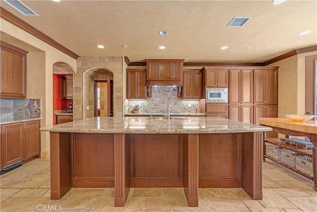 780 W Aster Place, Santa Ana, CA 92706