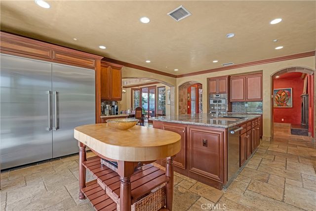 780 W Aster Place, Santa Ana, CA 92706