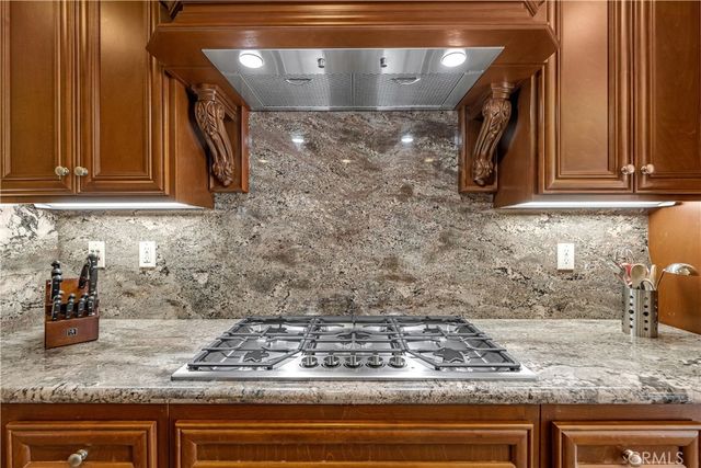 780 W Aster Place, Santa Ana, CA 92706