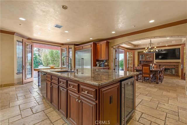 780 W Aster Place, Santa Ana, CA 92706