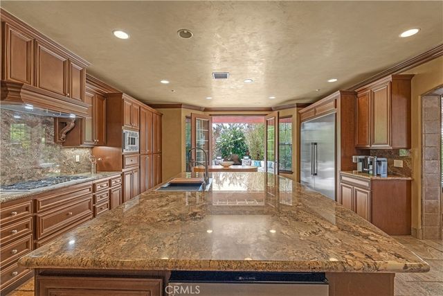 780 W Aster Place, Santa Ana, CA 92706