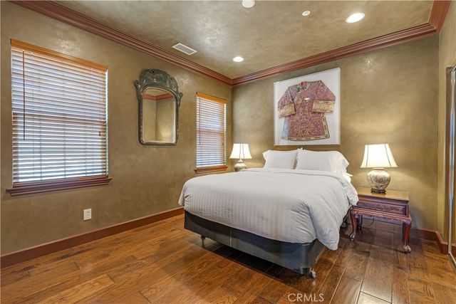 780 W Aster Place, Santa Ana, CA 92706