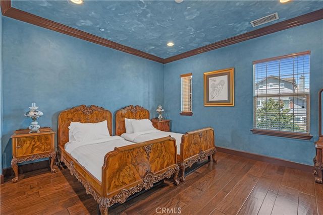 780 W Aster Place, Santa Ana, CA 92706