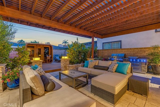 780 W Aster Place, Santa Ana, CA 92706