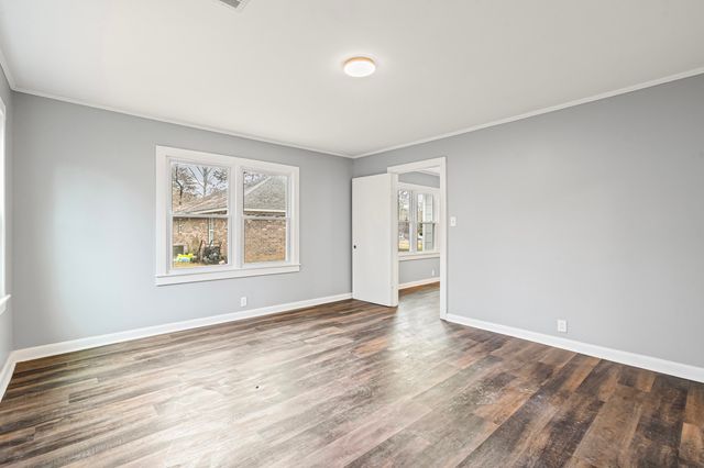 210 WEST ST, Batesville, MS 38606