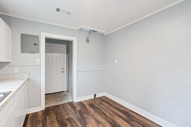 210 WEST ST, Batesville, MS 38606
