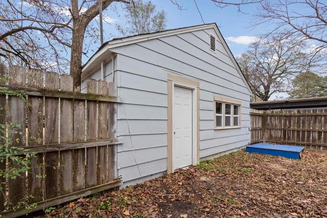 210 WEST ST, Batesville, MS 38606