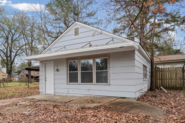 210 WEST ST, Batesville, MS 38606