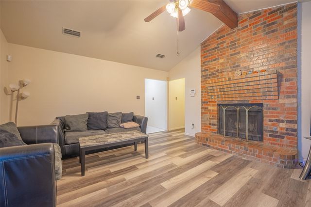 1234 Royal Oak Drive, Desoto, TX 75115