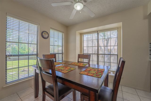 1234 Royal Oak Drive, Desoto, TX 75115