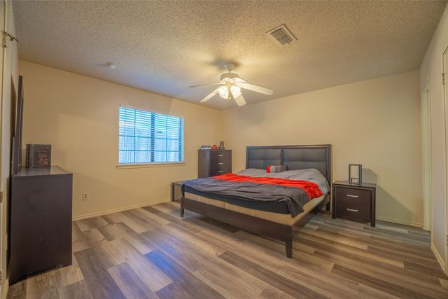 1234 Royal Oak Drive, Desoto, TX 75115