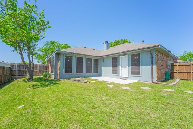 1234 Royal Oak Drive, Desoto, TX 75115