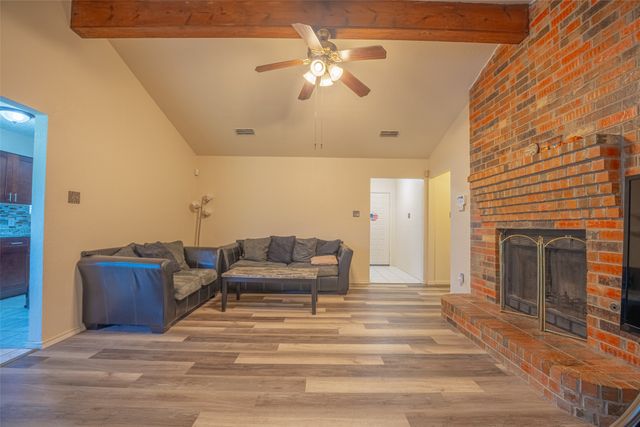 1234 Royal Oak Drive, Desoto, TX 75115