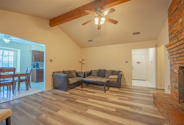 1234 Royal Oak Drive, Desoto, TX 75115