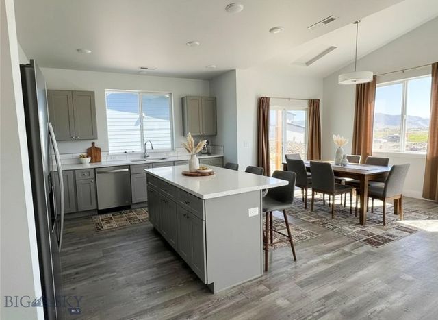 8 N Reliance Ave, Bozeman, MT 59718