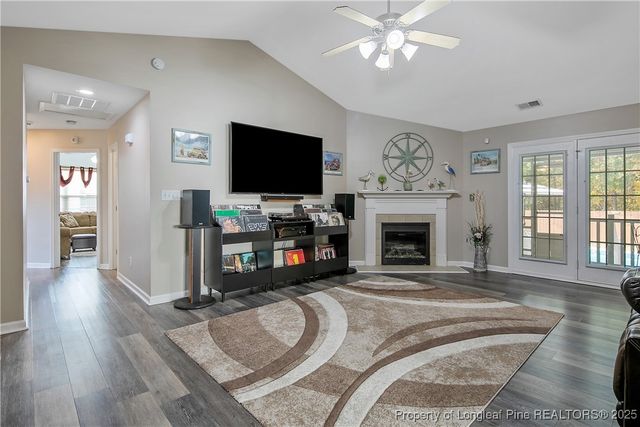 573 Thorncliff Drive, Raeford, NC 28376