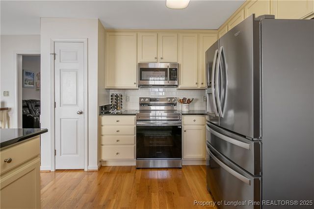 573 Thorncliff Drive, Raeford, NC 28376