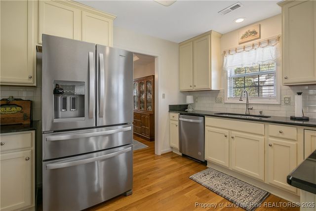 573 Thorncliff Drive, Raeford, NC 28376