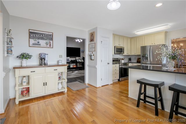 573 Thorncliff Drive, Raeford, NC 28376