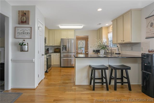 573 Thorncliff Drive, Raeford, NC 28376