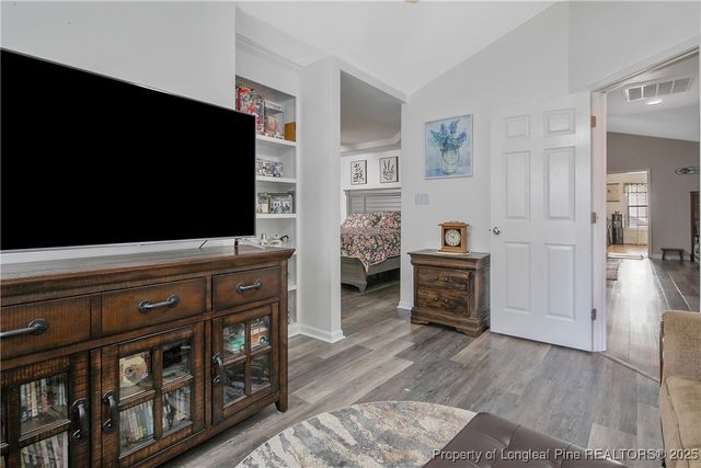 573 Thorncliff Drive, Raeford, NC 28376